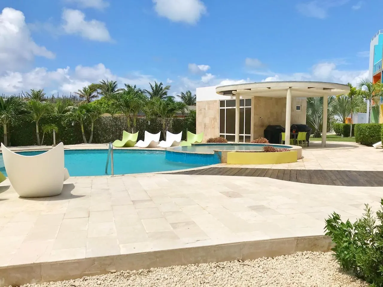 Isla Bonita Tropical 107 Apartment Palm Beach